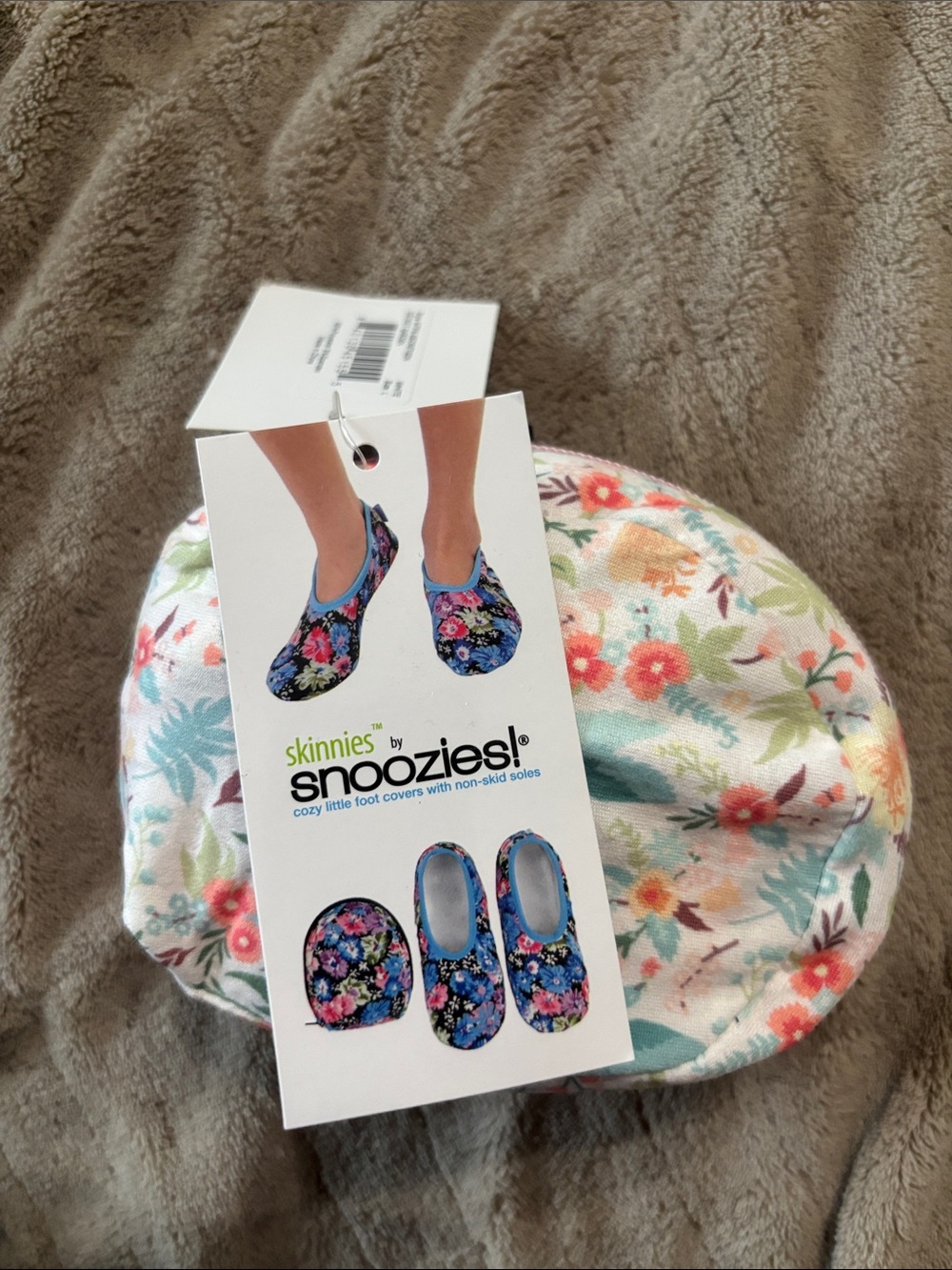 Women’s Floral Skinnies Cozy Slip-On Slippers - White with Birds and Flowers